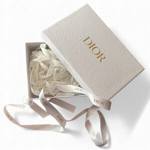 🎁 Dior Gift Box with Ribbon and Tissue Paper 8.5 x 5.5 x 3 Wallet Box Storage